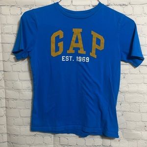 Gap T-shirt